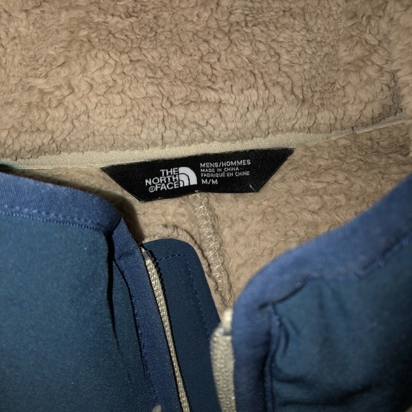 North Face Pull-Over - Picture 3 of 3